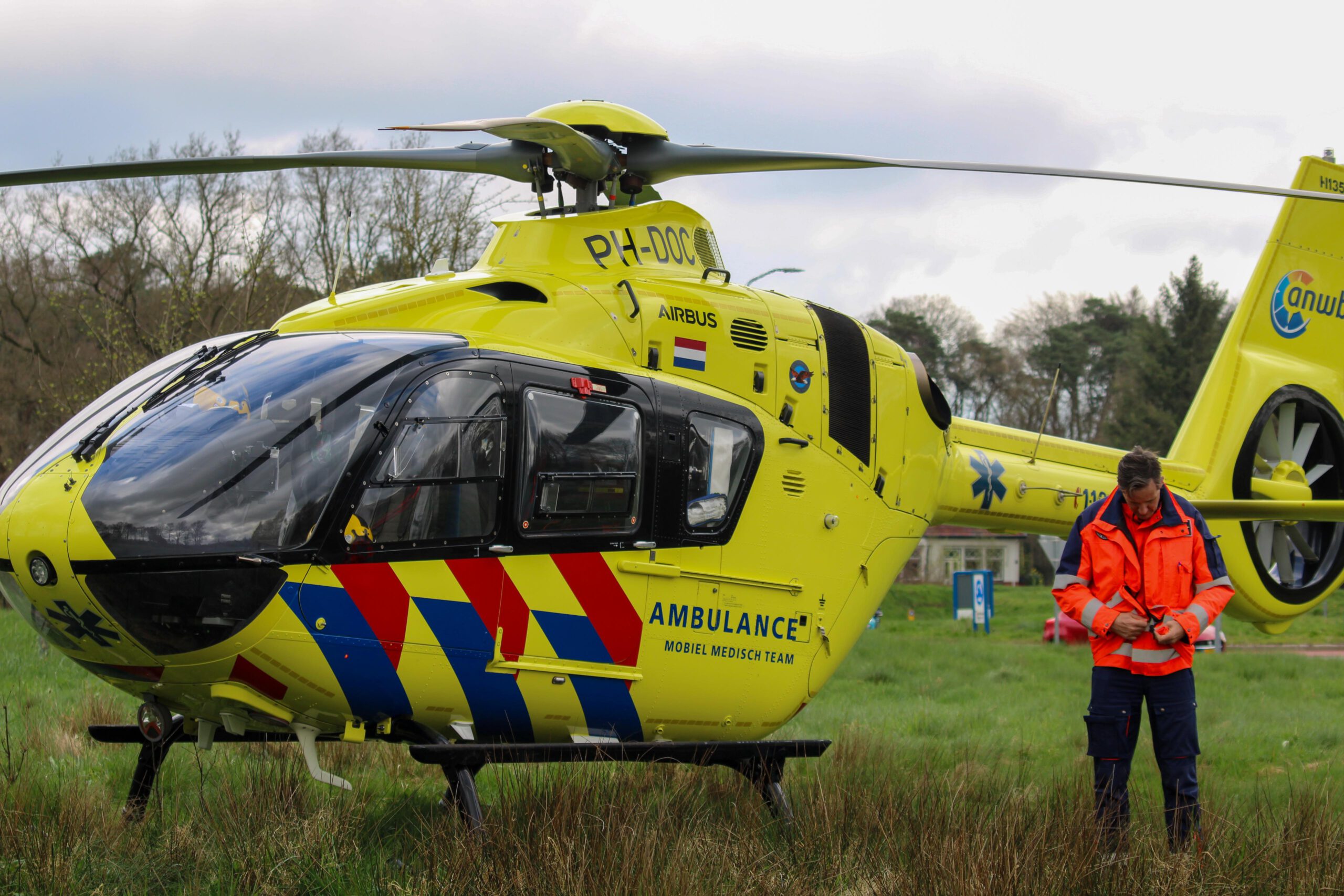 Lifeliner4 ingezet voor een medische noodsituatie in Roden
